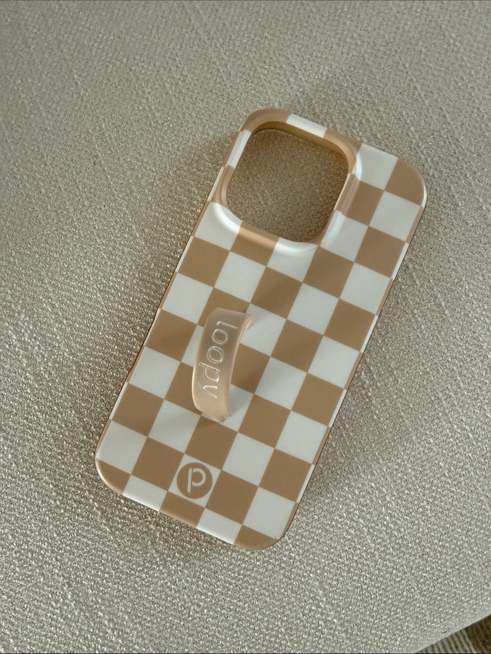 Loopy Case Beige and White Checkerboard Phone Case with Loopy Grip